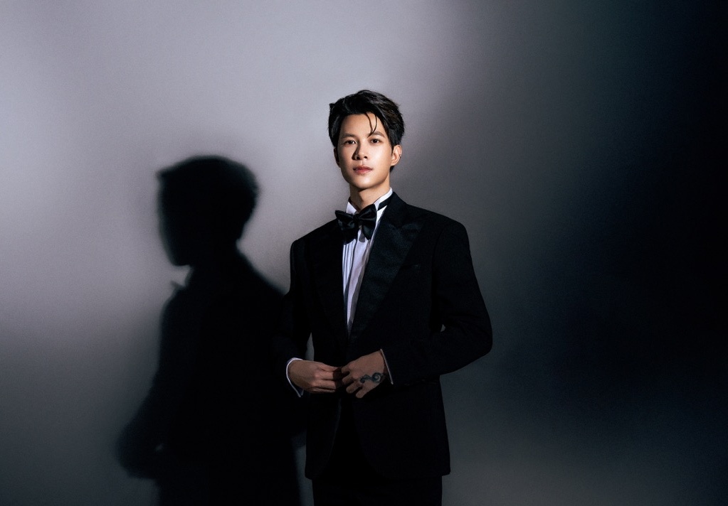 Anh Tú Atus tung bộ ảnh mới. Ảnh: NSCC.