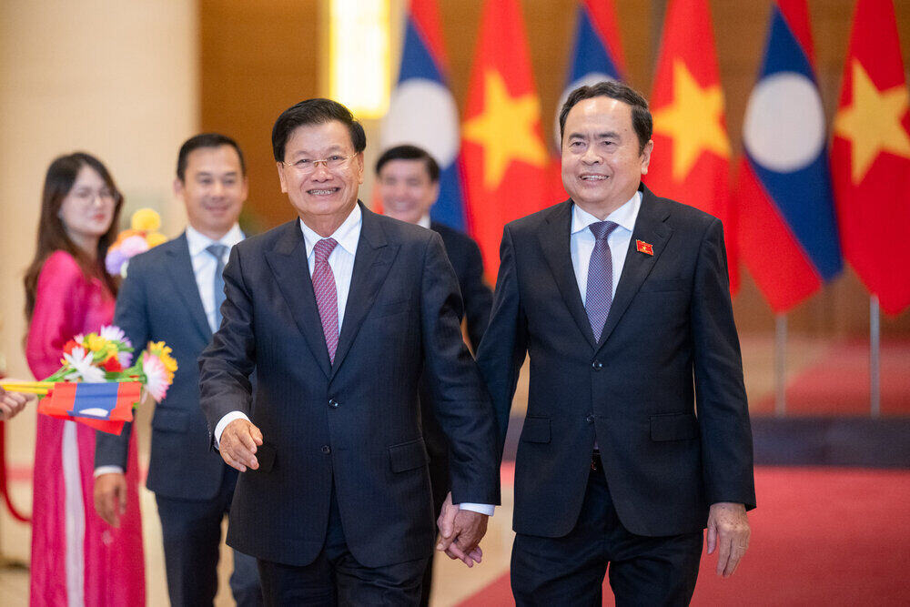  Chủ tịch Quốc hội Trần Thanh Mẫn và Tổng Bí thư, Chủ tịch nước Lào Thongloun Sisoulith. Ảnh: Quochoi.vn