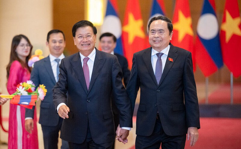 Chủ tịch Quốc hội Trần Thanh Mẫn và Tổng Bí thư, Chủ tịch nước Lào Thongloun Sisoulith. Ảnh: Quochoi.vn