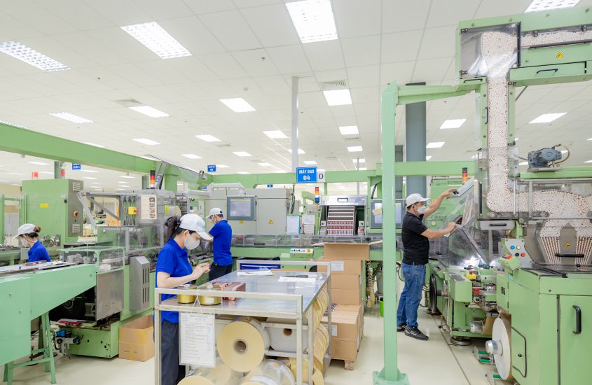 Công nhân lao động Khánh Hòa ngày càng được nâng cao trình độ, làm chủ công nghệ. Ảnh: Phương Linh