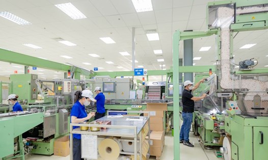 Công nhân lao động Khánh Hòa ngày càng được nâng cao trình độ, làm chủ công nghệ. Ảnh: Phương Linh