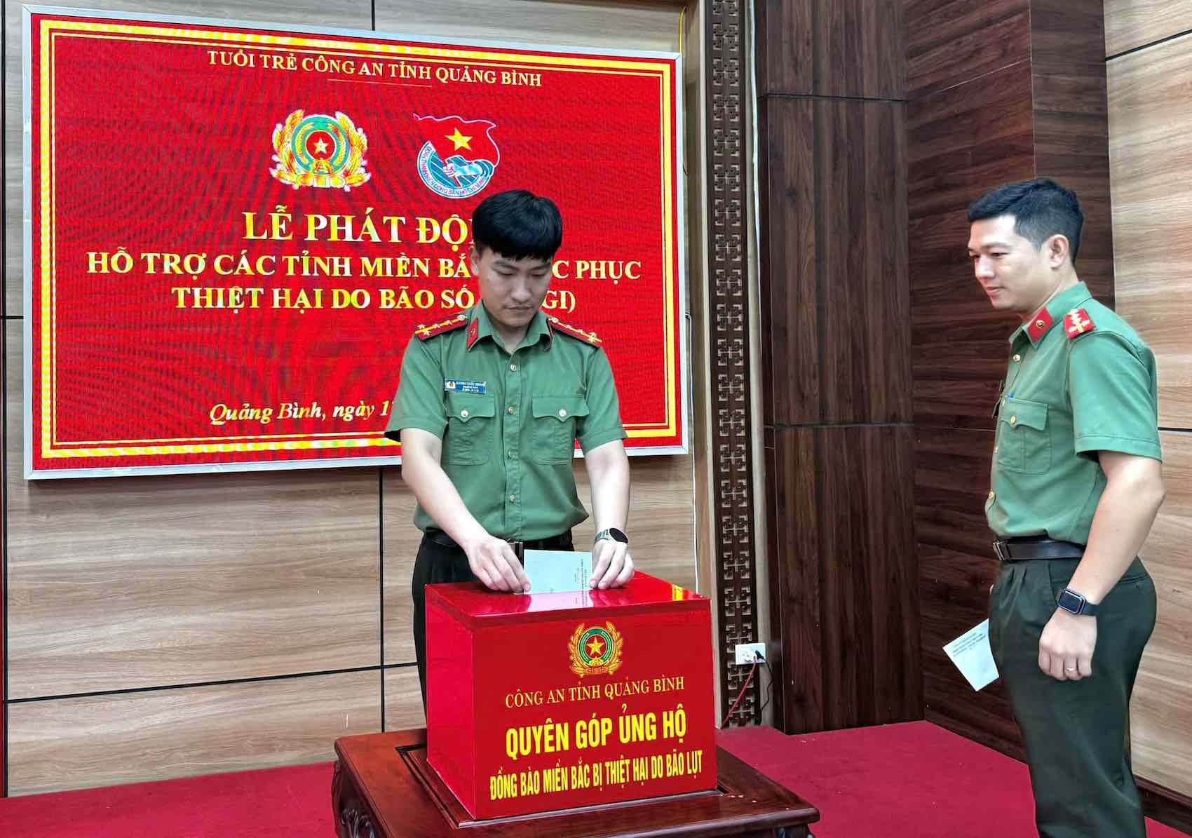 Tuổi trẻ Công tỉnh Quảng Bình hỗ trợ nhân dân các tỉnh miền Bắc khắc phục hậu quả do bão số 3. Ảnh: Q. Hoàng