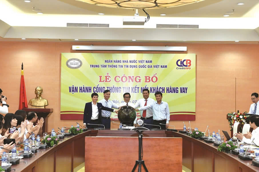 CIC chinh thuc van hanh Cong thong tin ket noi Khach hang vay.