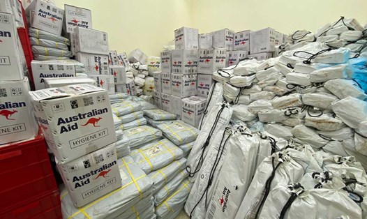 8 tấn đồ cứu trợ sẽ sớm được tỉnh Yên Bái chuyển đến những người dân vũng lũ. Ảnh: Trần Bùi