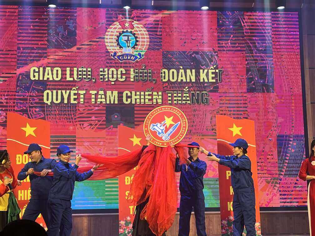 Một tiết mục dự thi tại Hội thi Chủ tịch Công đoàn cơ sở giỏi năm 2024 của Tổng cục Kỹ thuật. Ảnh: Kiều Vũ