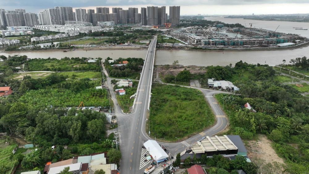 Duong Long Phuoc sau khi hoan thanh gop phan tung buoc hoan thien he thong ha tang giao thong theo quy hoach, thuc day phat trien do thi voi cac du an khu dan cu, cum truong dai hoc va du lich sinh thai ven song Dong Nai – lam dong luc phat trien cho cua ngo phia dong cua TP Thu Duc. Anh: Anh Tu