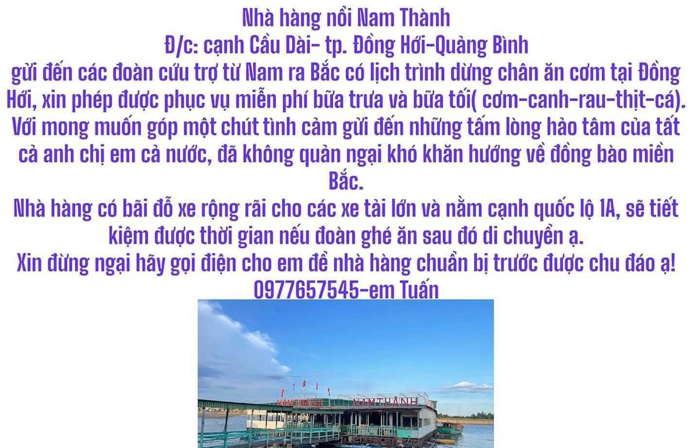 Thông báo của nhà hàng về việc miễn phí bữa cơm cho các đoàn thiện nguyện. Ảnh: Công Sáng