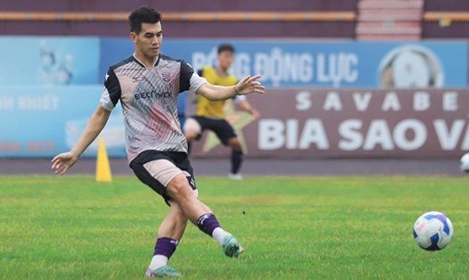 Nguyễn Tiến Linh sẽ là đầu tàu trên hàng công của B. Bình Duong ở V.League 2024-2025. Ảnh: BDFC