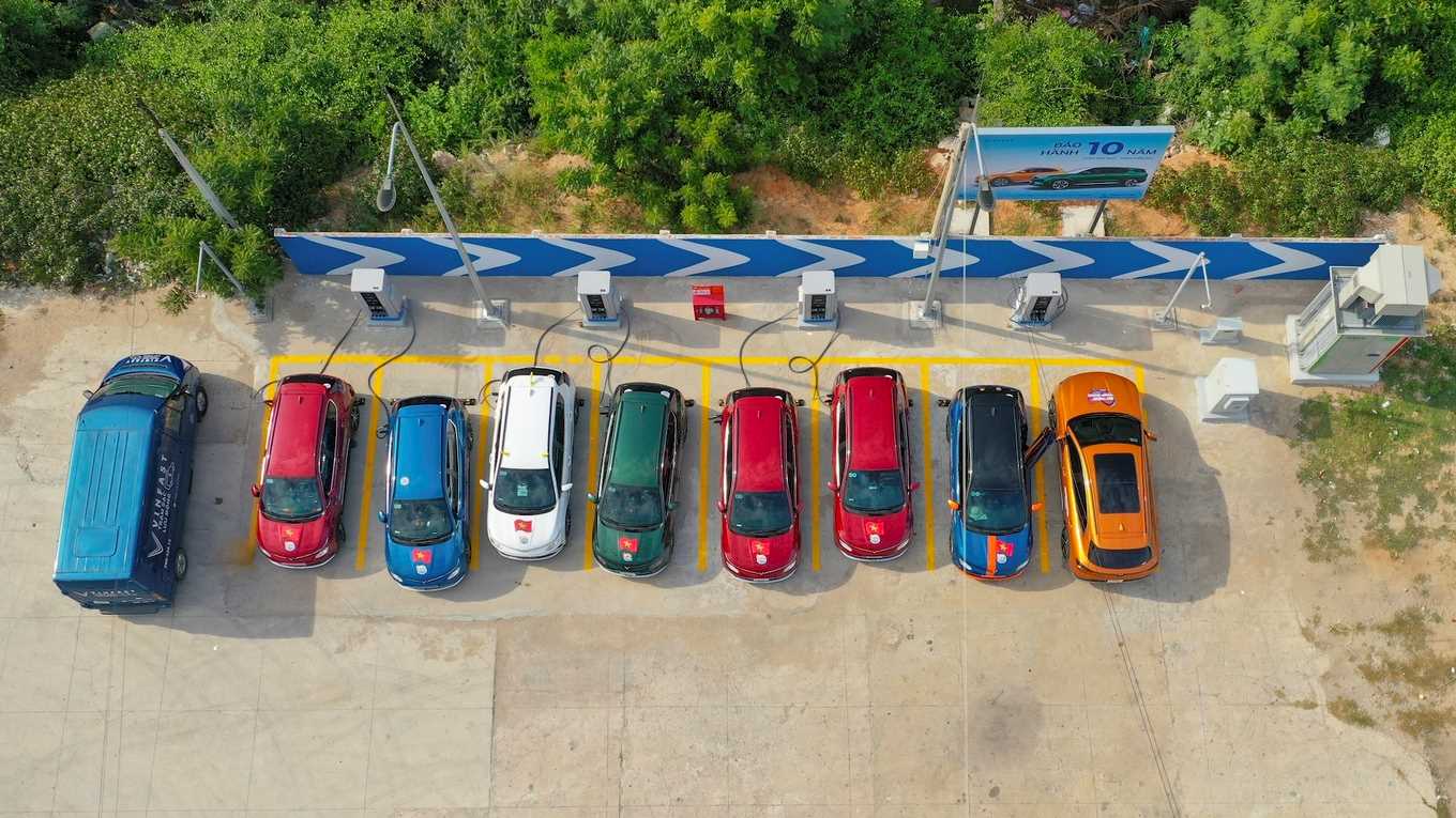 Mô hình trạm sạc nhượng quyền của V-GREEN đóng góp lớn vào công cuộc chuyển đổi xanh. Ảnh: Vingroup