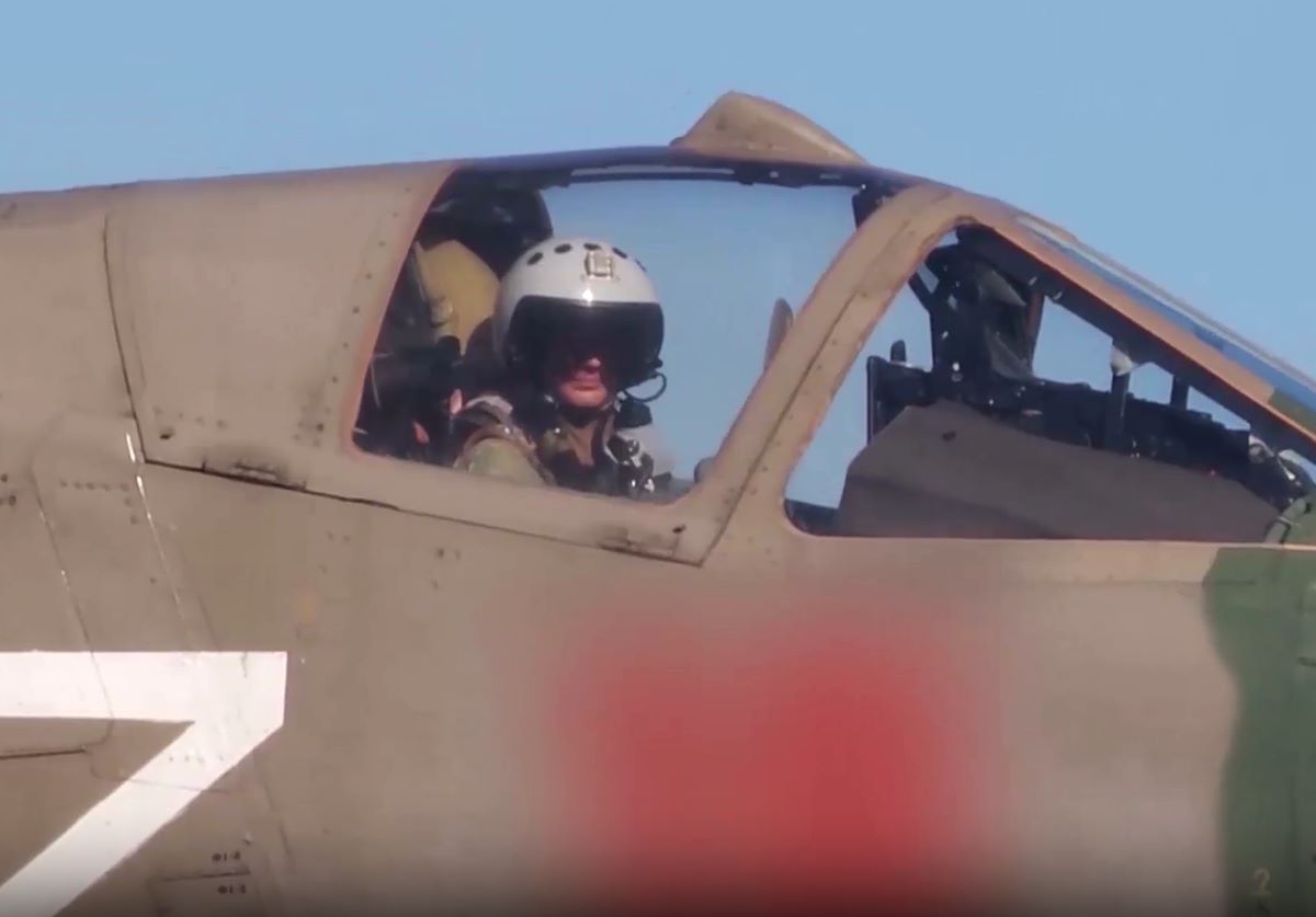 Máy bay Su-25 của Nga tấn công các mục tiêu của Ukraina. Ảnh cắt từ video Bộ Quốc phòng Nga