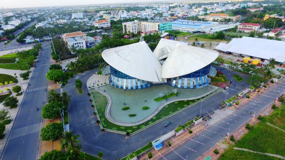 Đô thị Bạc Liêu có nhiều công trình tạo điểm nhấn độc đáo. Ảnh: Baclieu.gov.vn