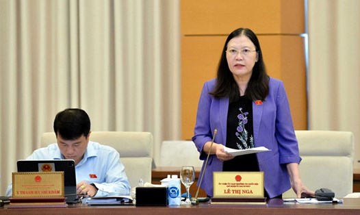 Chủ nhiệm Ủy ban Tư pháp Lê Thị Nga cho rằng, công tác đấu tranh phòng, chống tham nhũng, tiêu cực tiếp tục được đẩy mạnh, đột phá tuy nhiên vẫn còn một số hạn chế. Ảnh: Quochoi.vn