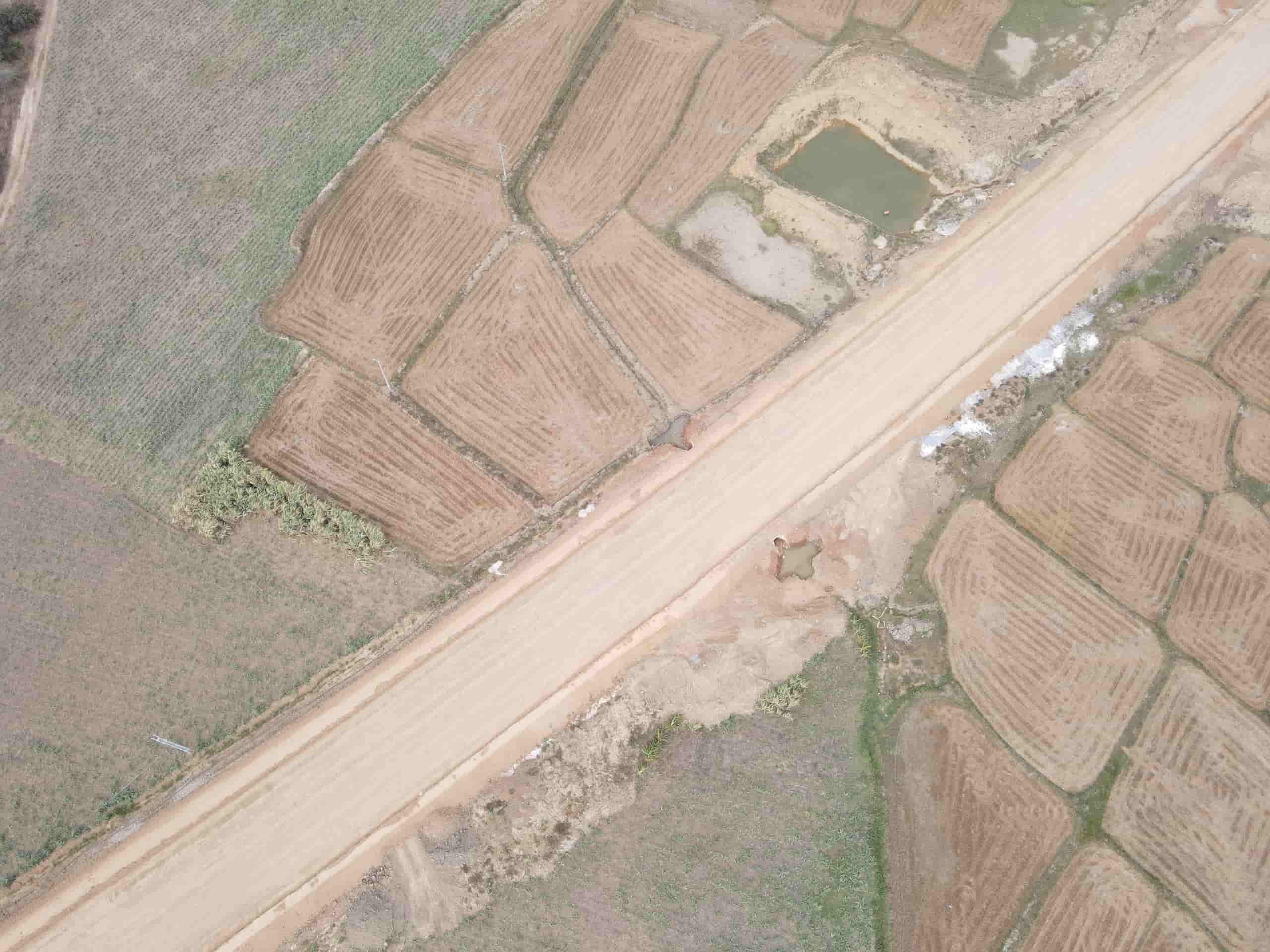 Chủ tịch TP Cam Ranh, Chủ tịch thị xã Ninh Hòa chịu trách nhiệm nếu chậm trễ công việc, không bàn giao mặt bằng dự án theo tiến độ. Ảnh: Hữu Long