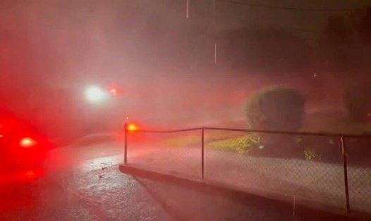 Mất điện xảy ra nhiều nơi ở tiểu bang Louisiana, Mỹ sau khi bão số 6 Francine đổ bộ. Ảnh: AFP