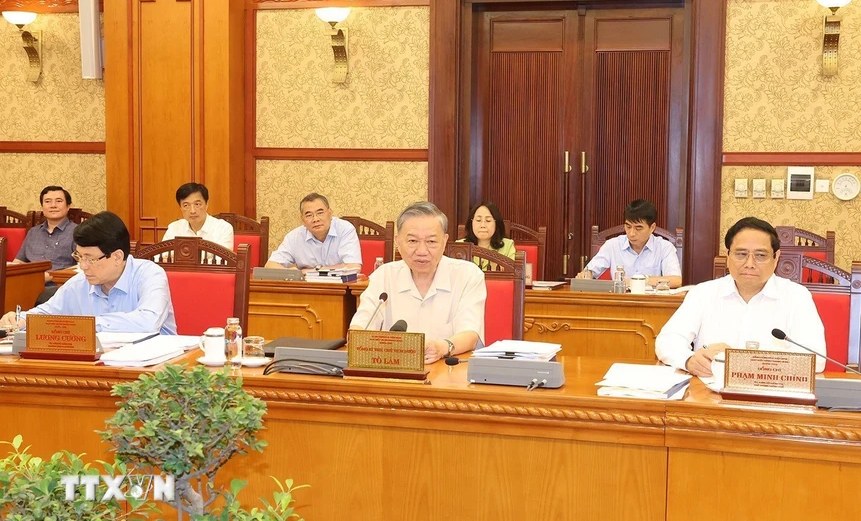 Tổng Bí thư, Chủ tịch nước Tô Lâm chủ trì phiên họp của Bộ Chính trị cho ý kiến về Đề án thành lập thành phố Huế trực thuộc Trung ương. Ảnh: TTXVN
