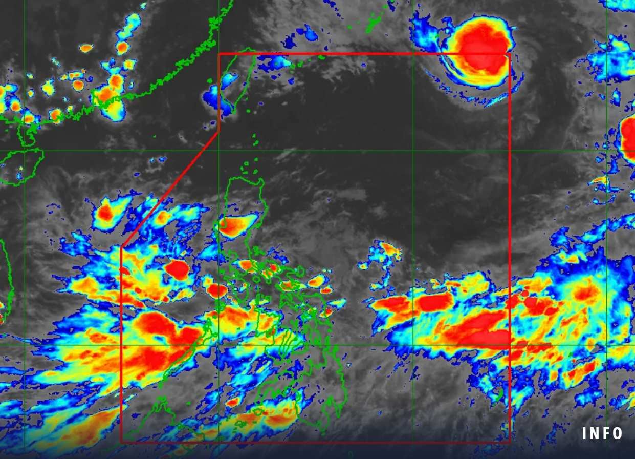 Bão Bebinca (tròn đỏ phải, trên) di chuyển theo hướng tây bắc. Ảnh: PAGASA