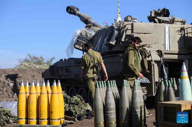 Hezbollah bất ngờ tấn công sâu vào Israel