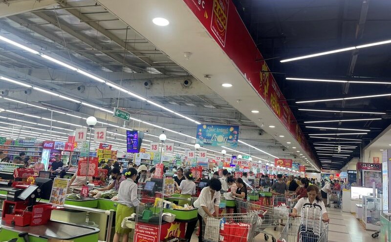 Thủ tướng vừa ký Công điện về tăng cường công tác cung ứng hàng hóa thiết yếu phục vụ nhân dân các địa phương bị ảnh hưởng của cơn bão số 3. Ảnh: Lan Hà