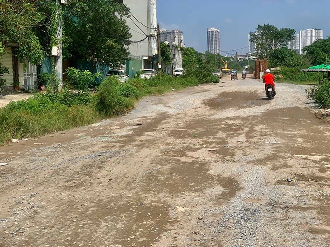 Dự án 1.300 tỉ đồng thi công dở dang hơn 10 năm tại Hà Nội