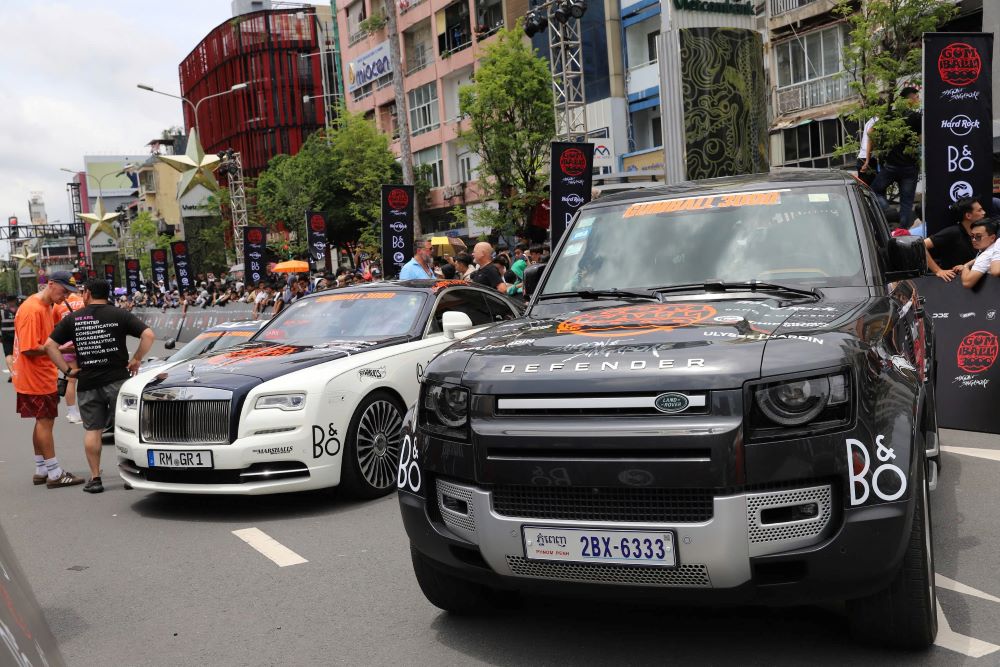  Hanh trinh sieu xe Gumball 3000 nam 2024 se chinh thuc khoi hanh vao sang mai (15.9). Sau do, doan sieu xe se di chuyen sang Campuchia, Thai Lan, Malaysia va ket thuc hanh trinh vao ngay 21.9 tai Singapore.