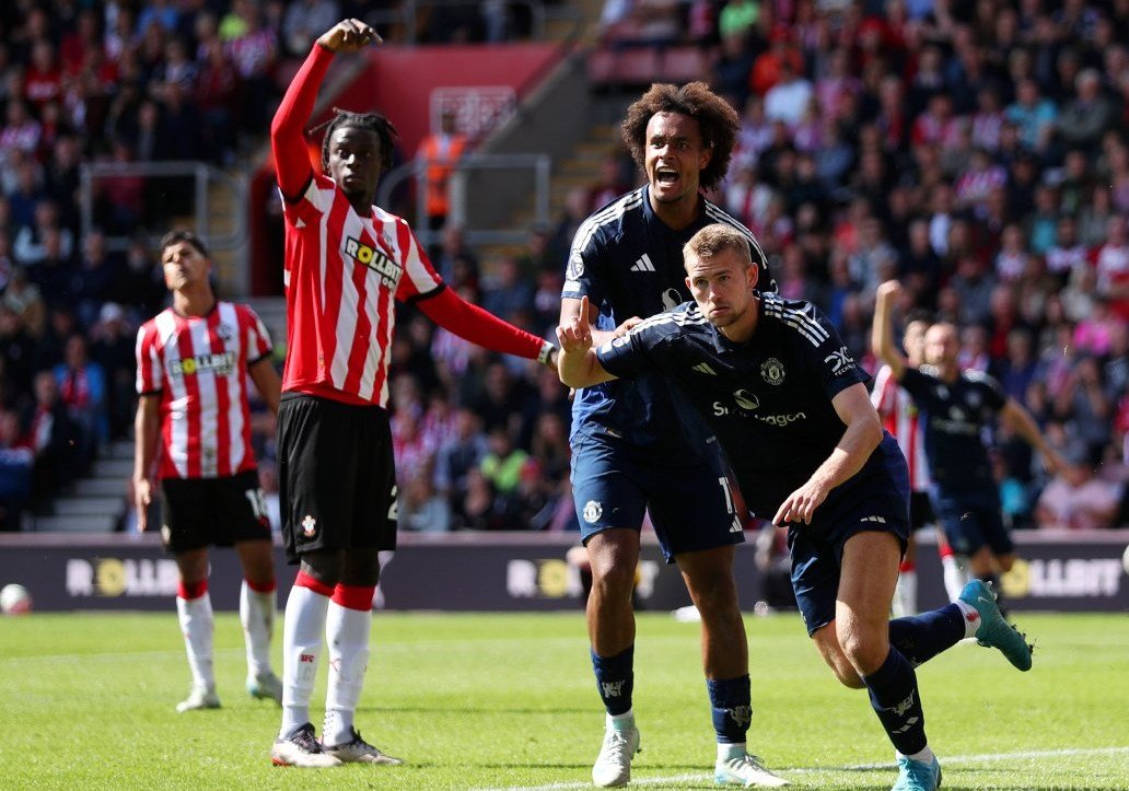 De Ligt mở tỉ số cho Man United. Ảnh: The Athletic