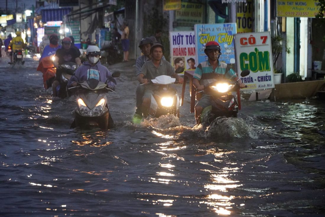 Mưa lớn liên tục xảy ra ở khu vực Nam Bộ. Ảnh: Nguyên Chân