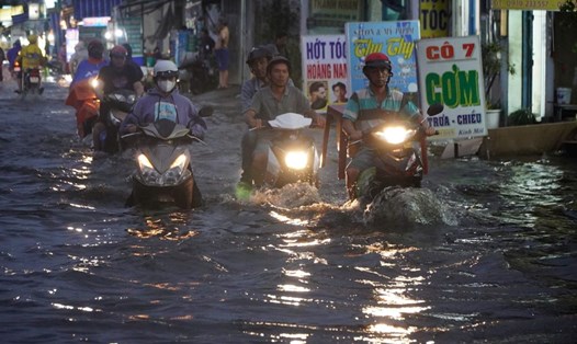 Mưa lớn liên tục xảy ra ở khu vực Nam Bộ. Ảnh: Nguyên Chân
