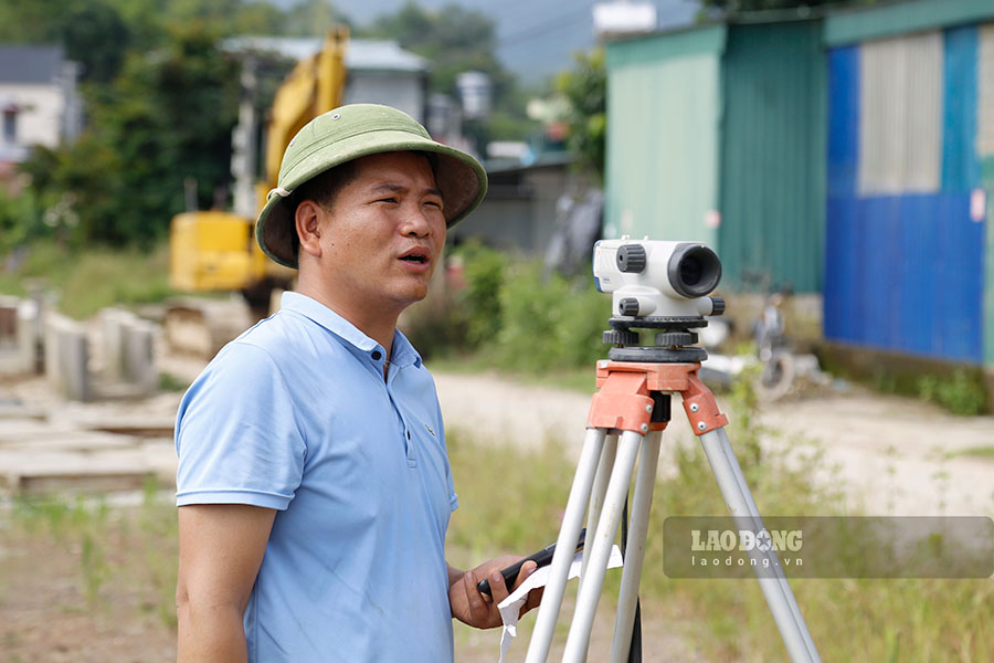 Chủ tịch UBND tỉnh Điện Biên yêu cầu các nhà thầu phải làm 3 ca để đẩy nhanh tiến độ dự án.