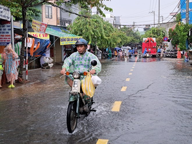 TP Đà Nẵng lên kế hoạch đảm bảo thoát nước, chống ngập úng trong mùa mưa bão. Ảnh: Mai Hương