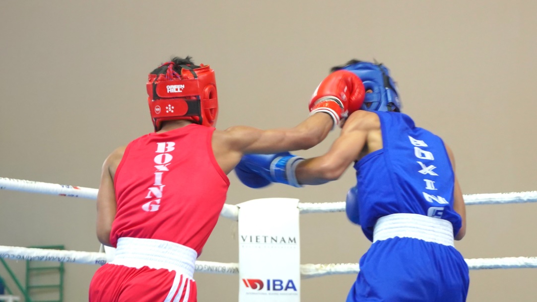 “Để chuẩn bị cho Giải Vô địch Boxing toàn quốc năm nay, ngay từ đầu năm, em và các VĐV của đơn vị An Giang đã tập trung ôn luyện. Mỗi ngày, chúng em tập 2 buổi sáng và chiều, mỗi buổi 3 tiếng đồng hồ. Tham gia mùa giải lần này, em quyết tâm sẽ chiến thắng trong từng trận đấu”, Như Ý phấn khởi nói.