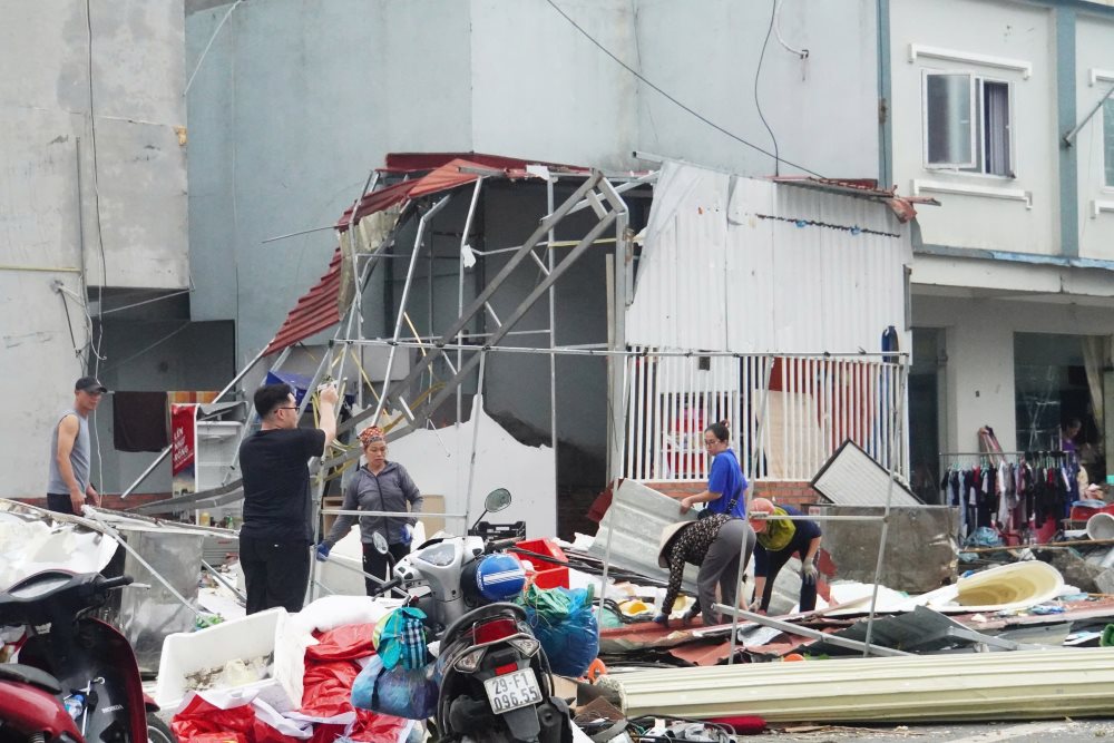 Nhiều tỉnh thành phố bị ảnh hưởng nặng nề sau bão số 3. Ảnh: Hoàng Khôi