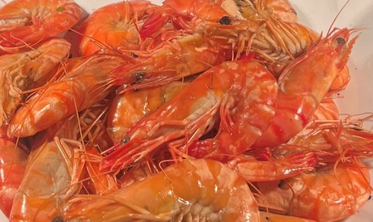 Tôm là thực phẩm không làm tăng lượng đường trong máu, hỗ trợ kiểm soát đường huyết khi ăn ở mức vừa phải. Ảnh: Kiều Vũ