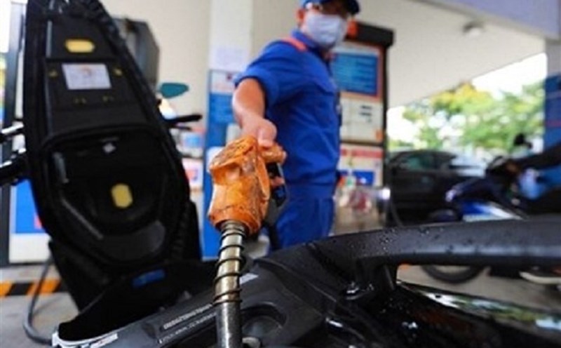 Dự báo giá xăng giảm kỳ tới. Ảnh minh họa: PLX