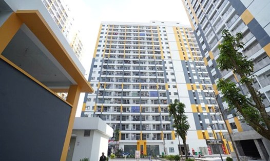 Giá nhà ở xã hội qua sử dụng ngang chung cư thương mại. Ảnh: Minh Hạnh