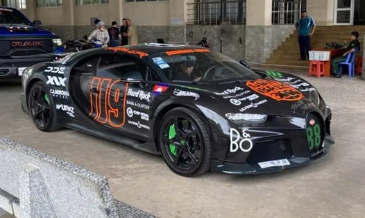 Cặp đôi siêu xe Bugatti Chiron từ Campuchia lỡ hẹn tham dự Gumball 3000 tại Việt Nam. Ảnh: Trọng Hoàng