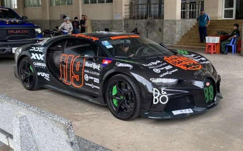 Cặp đôi siêu xe Bugatti Chiron từ Campuchia lỡ hẹn tham dự Gumball 3000 tại Việt Nam. Ảnh: Trọng Hoàng