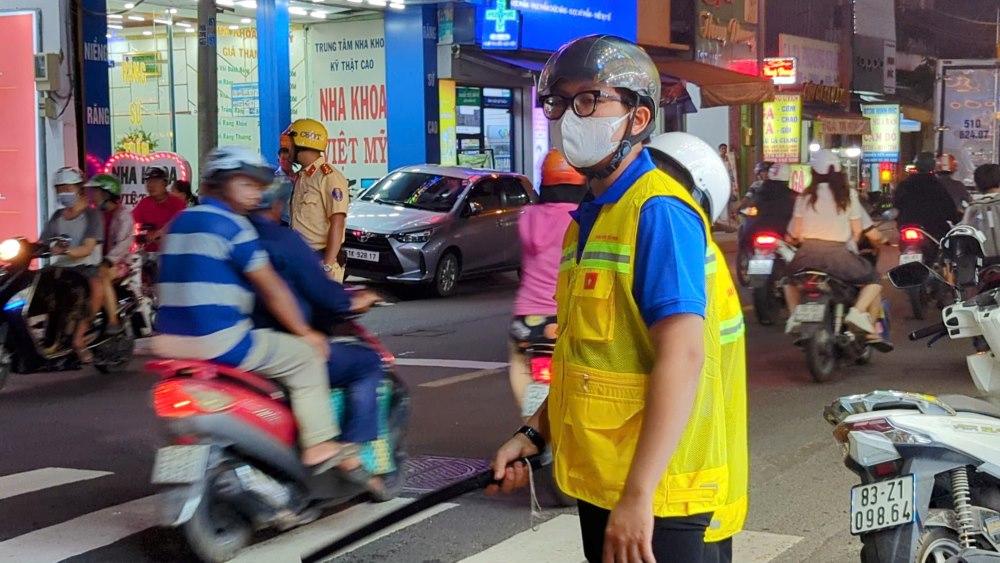 Công nhân TPHCM tham gia phòng chống gây rối trật tự tại KCN