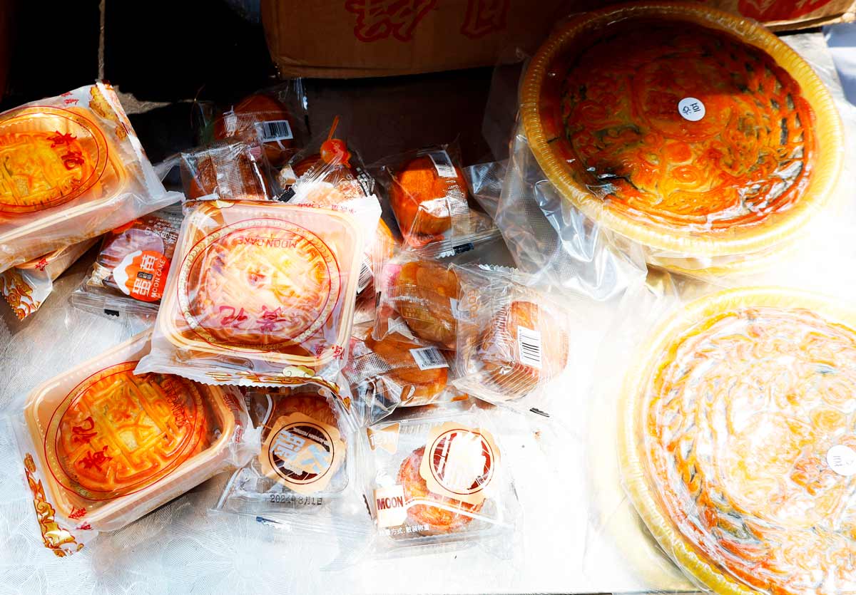 Thu giữ 7.000 bánh trung thu không rõ nguồn gốc ở Quảng Ninh. Ảnh: Cổng TTĐT Móng Cái