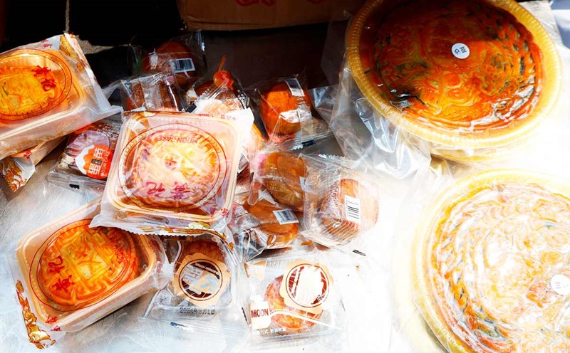 Thu giữ 7.000 bánh trung thu không rõ nguồn gốc ở Quảng Ninh. Ảnh: Cổng TTĐT Móng Cái