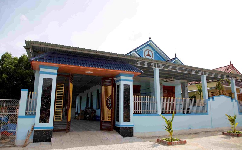 Khu tái định cư mới ở thôn Áng Sơn khang trang. Ảnh: Công Sáng