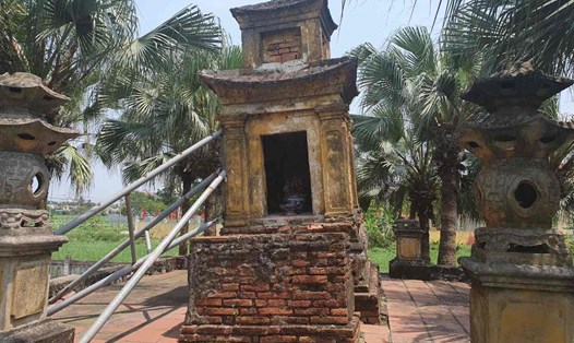 Hải Phòng tu sửa tháp bút Kình Thiên bị nghiêng, lún. Ảnh: Phan Anh