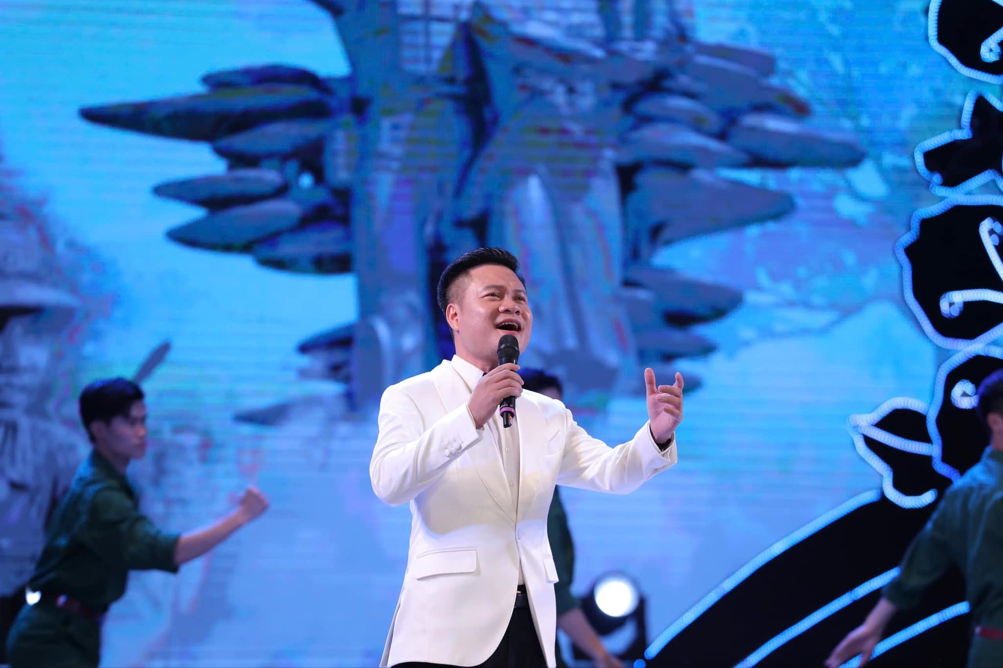 NSƯT Hoàng Tùng giới thiệu MV vào đúng dịp Tết Trung thu 2024. Ảnh: NVCC  