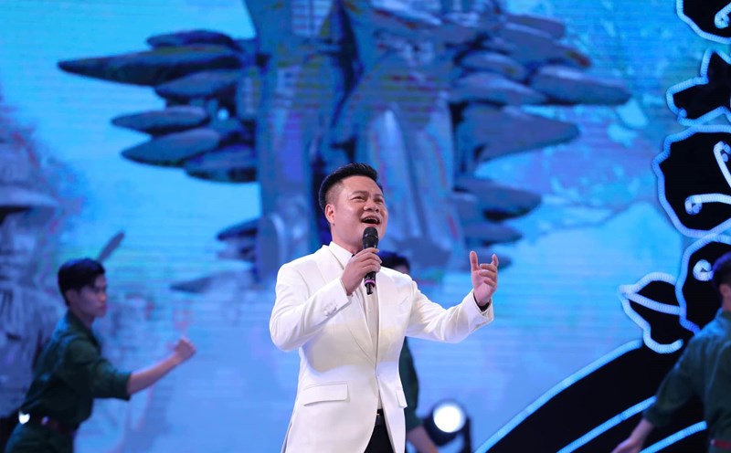 NSƯT Hoàng Tùng giới thiệu MV vào đúng dịp Tết Trung thu 2024. Ảnh: NVCC