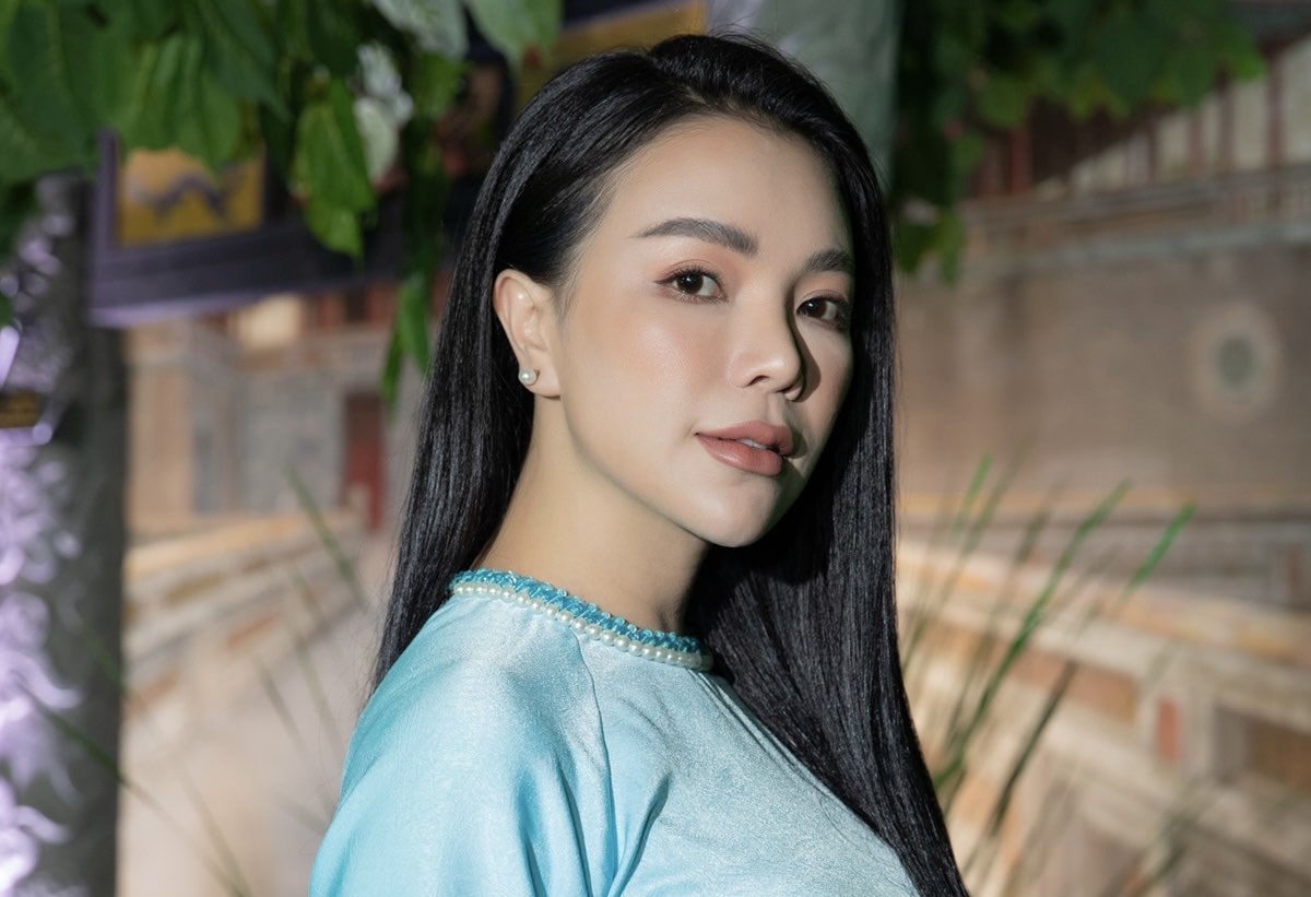 Người mẫu, ca sĩ Trà Ngọc Hằng. Ảnh: NVCC