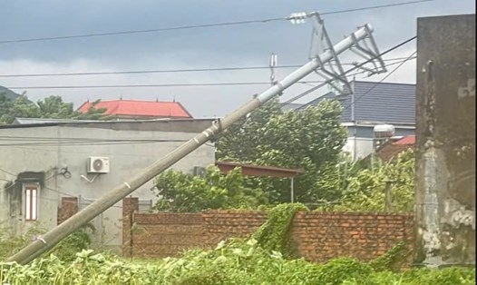 Bão số 3 khiến hệ thống điện bị ảnh hưởng nghiêm trọng. Ảnh: EVN cung cấp