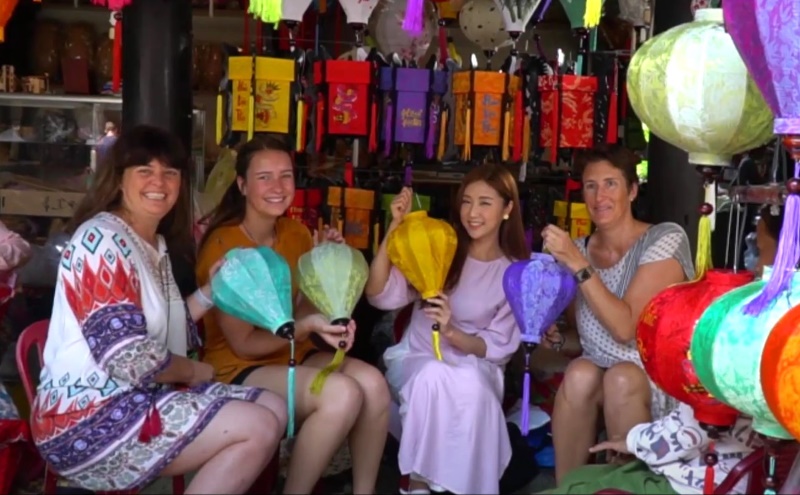 Hoi An van dang trong giai doan thi diem mo hinh don khach trai nghiem cung cu dan pho co. Anh Hoang Bin 