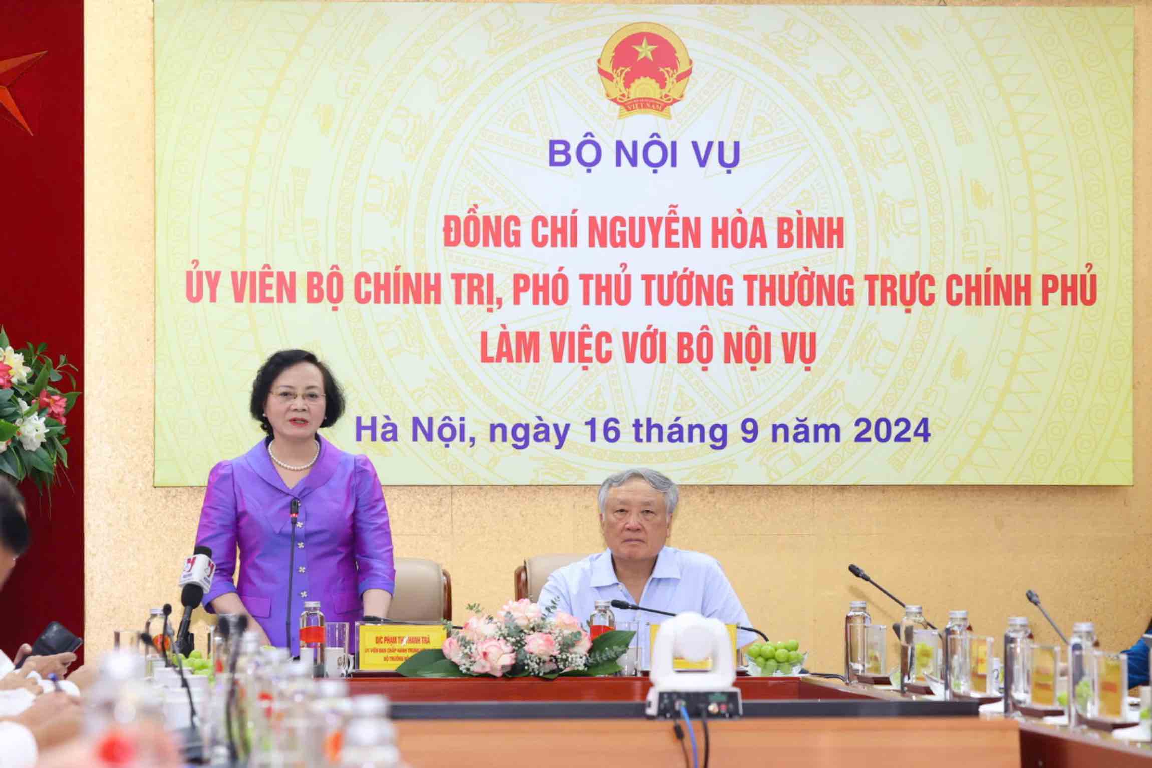 Bo truong Bo Noi vu Pham Thi Thanh Tra phat bieu tai buoi lam viec ngay 16.9. Anh: 