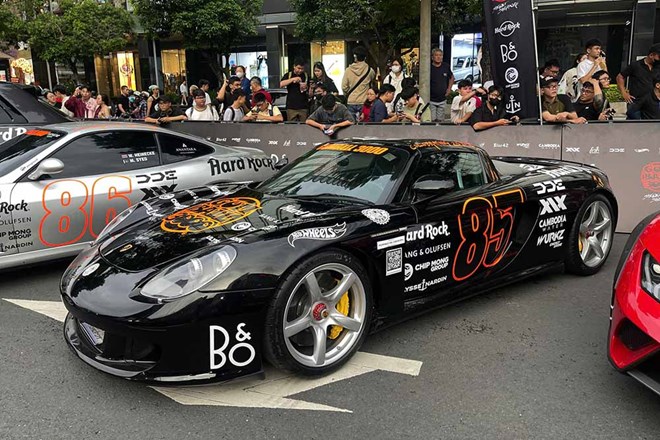 Siêu xe Porsche Carrera GT được quan tâm ở Gumball 3000