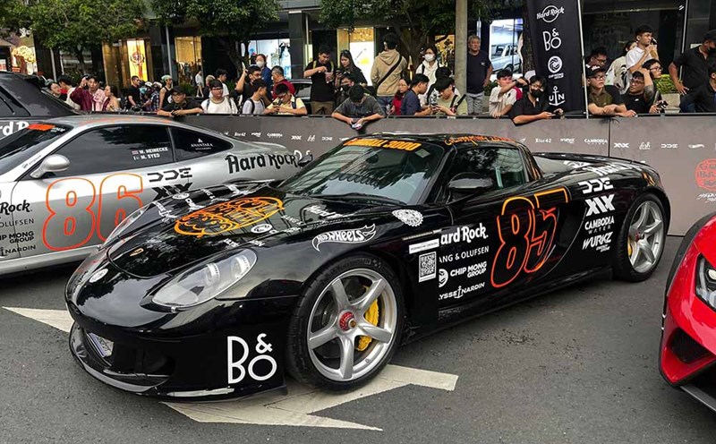 Chiếc Porsche của doanh nhân người Thái Lan gây chú ý ở Gumball 3000. Ảnh: Thanh Vũ