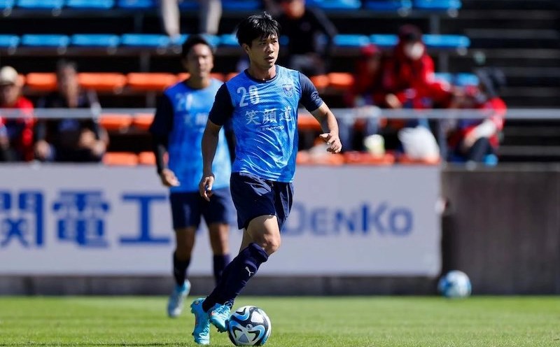 Công Phượng được cho là đang đàm phán hợp đồng với một đội bóng ở phía Nam. Ảnh: Yokohama FC